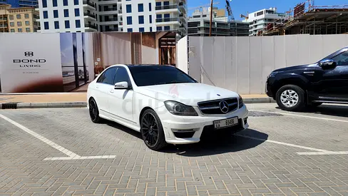 Mercedes-Benz C200 - clean and healthy