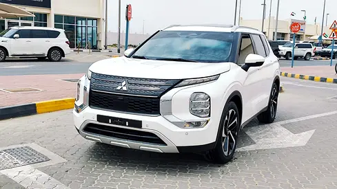 2023 Mitsubishi Outlander Limited Edition - GCC Specs - Like New! PANORAMIC ALL WHEEL DRIVE
