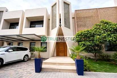5-Bedroom Contemporary Villa in Gated Community | Private Pool & Garden