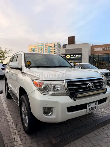 Excellent conditioToyota Land Cruiser 2015 GX.R TOP V8 GCC with all service done in reputed workshop