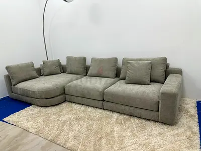 Like new condition chattlesmore sofa