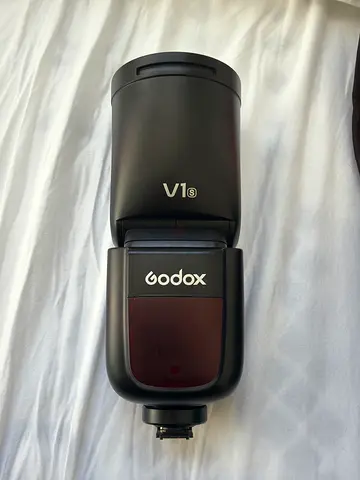 Godox V1S Round-Head TTL Flash (Sony) — Excellent Condition