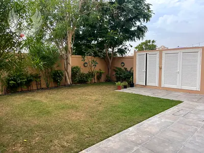 Maintenance Included | Vacant | Modern |4 Bed+Maid