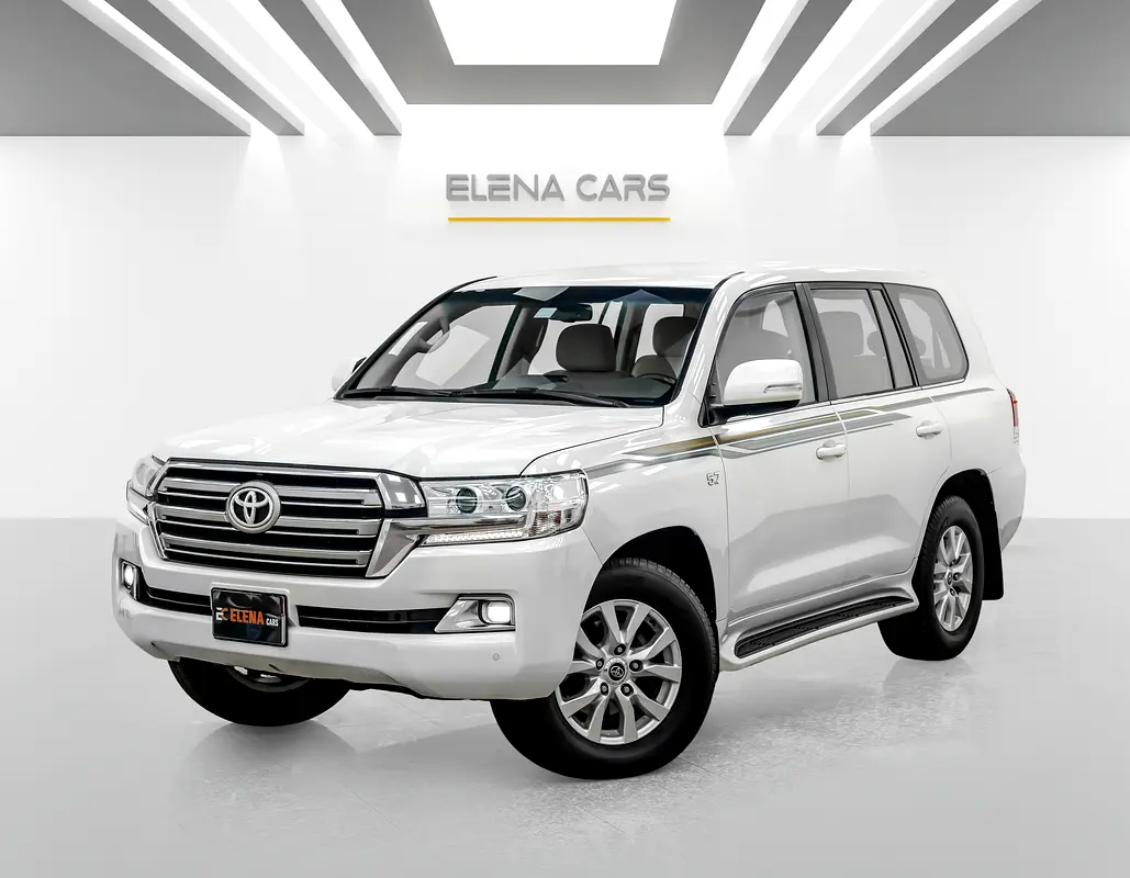 Toyota Land Cruiser 2018 — photo 1 of 20