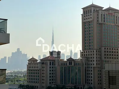 Burj Khalifa View | Corner Unit | Closed Kitchen