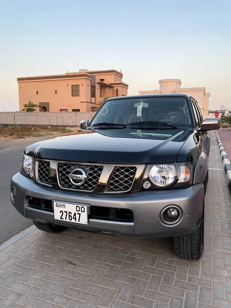Nissan Patrol Safari 2023 — photo 1 of 15