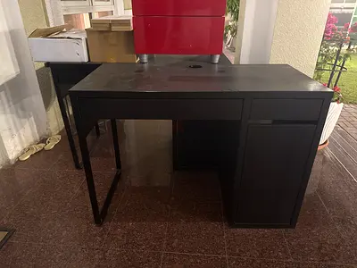 Black office desk