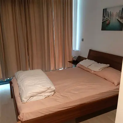 استوديو مطل على البحيرة والبرج | عزيزي ريفييرا 38 | شرفة | مفروشة