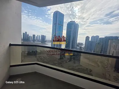 شقة غرفتين وصالة في الخان مع بلكونتين وإطلالة بحرية، غرفتين ماستر، 3 حمامات، باركينغ وستور بسعر 68,000 درهم