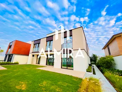 Premium 5BR + Pod | Single Row | Prime Location