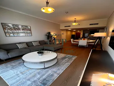 Huge and Sapcious Layout I Harbour Views I Close to Metro