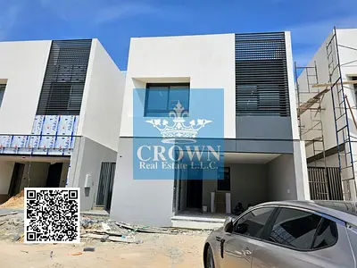 "Ready -to-move-in" w/FEWA, 4Bedroom Hall + maid's room, swimming pool w/fountain.