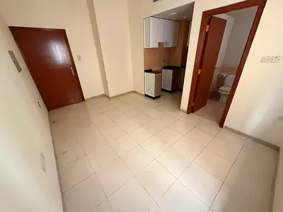 تاني ساكن _ تكييف مركزي _ صيانة مجانا _ سعر منافس لسوق _ راحة وهدوء _ نظافة خاصة