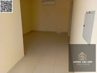 موقع مميز | مساحة كبيرة | تكييف سبليت | مطبخ منفصل | بناية جديدة اول ساكن | استوديو للايجار السنوي بمنطقة الروضة 2 | قريب من شارع شيخ عمار بن حميد