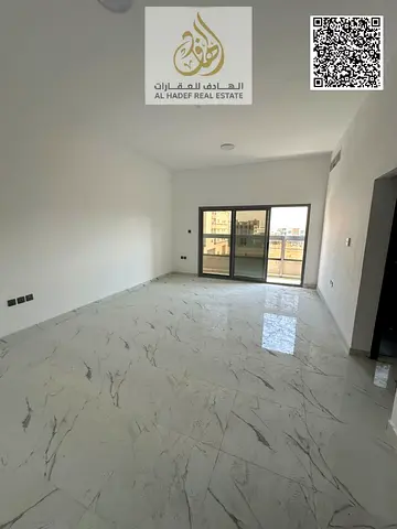 📌 للإيجار – استوديو | مطبخ منفصل | بلكونة | أول ساكن | الجرف 3 | عائلات فقط | قريب من شارع الشيخ محمد بن زايد