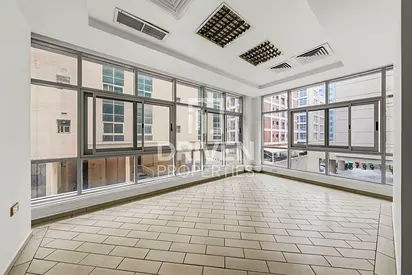 Fitted | Prime Location | Close to Metro and MOE