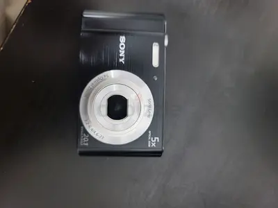 Sony Cyber-shot compact camera (20MP, 5x zoom) negotiate