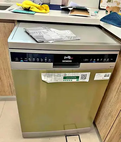 Siemens IQ 500 dishwasher 3rick latest model same like new condition With WiFi system
