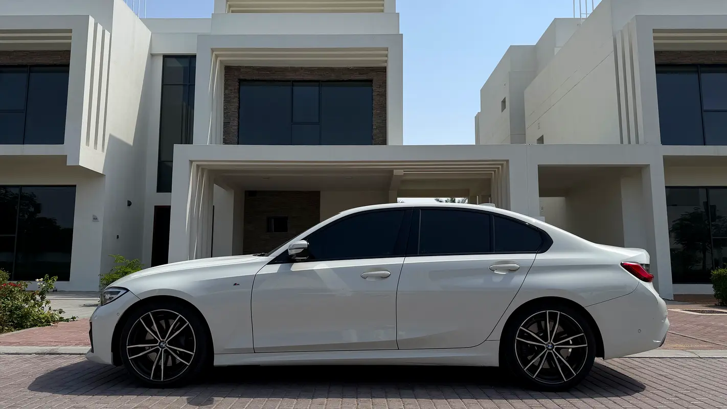 BMW 3-Series 2021 — photo 1 of 16
