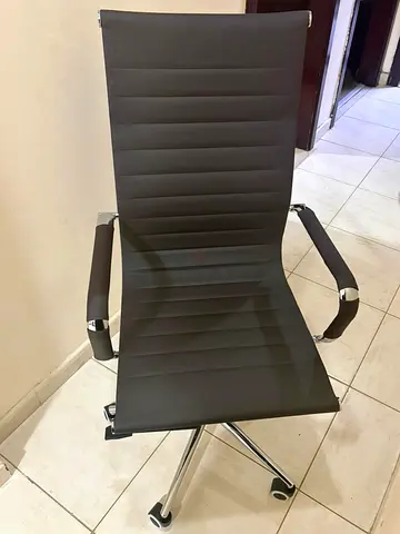 Leefa chair