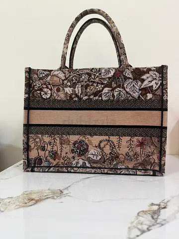 Christian Dior Book Tote – Embroidered Floral Canvas
