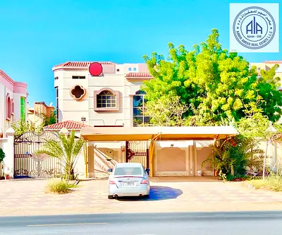 فيلا فاخرة مكونة من 5 غرف نوم رئيسية متاحة للإيجار في المواهيات 2 عجمان