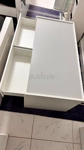 DUNDRAD Activity Table with Storage in White