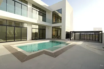 Luxurious 5 BHK + Maid | Large Plot | Brand New