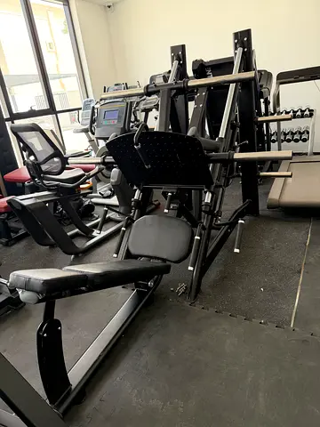 Multi-station weight machine with leg press and bench – used, working
