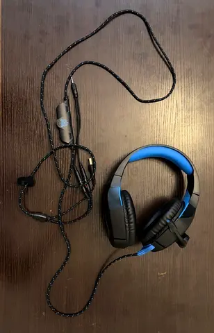 Onikuma gaming headset with mic and noise cancellation