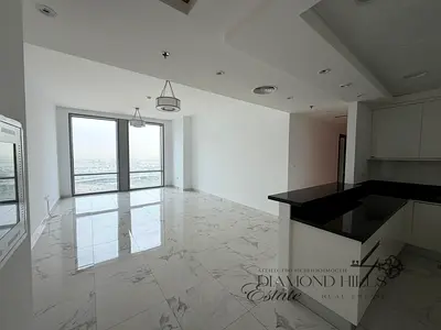 الطابق العلوي بغرفتي نوم | برج آمنة | إطلالة على المارينا والقناة