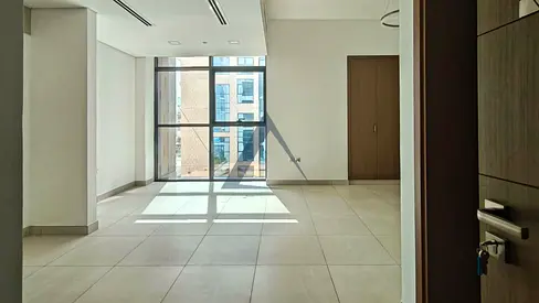 Well Designed Unit I High End I Prime Location