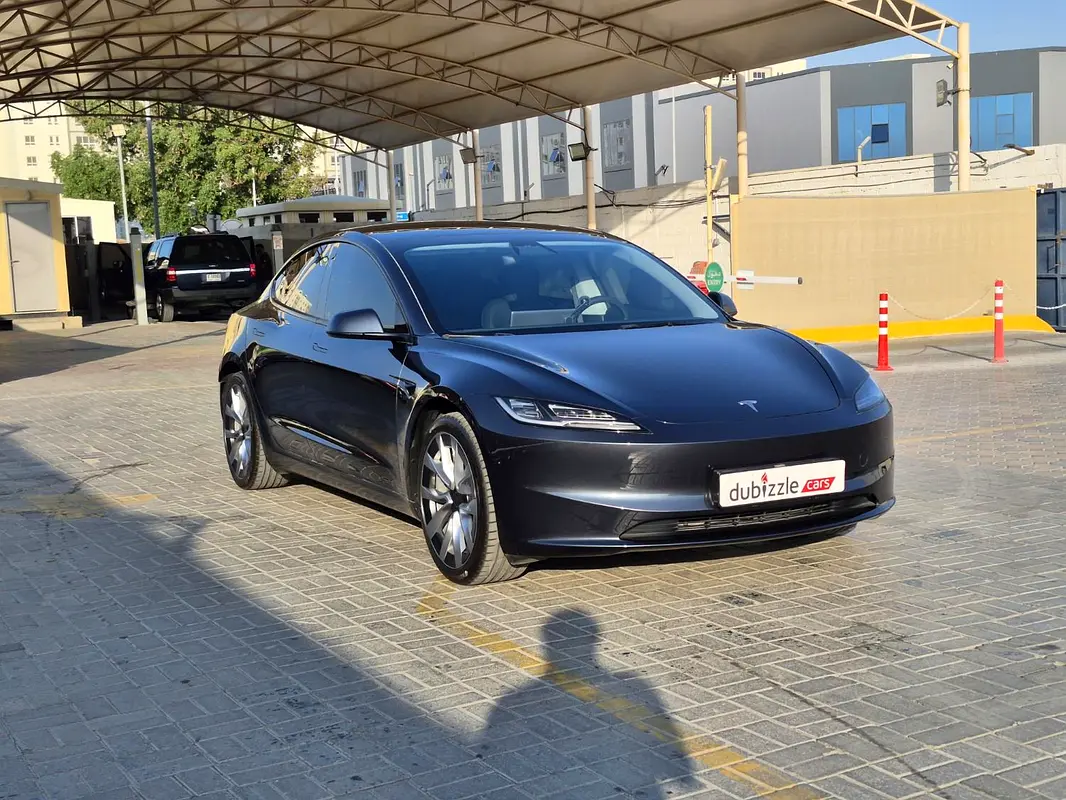 Tesla Model 3 2024 — photo 1 of 16
