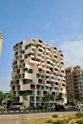 Furnished | Near The Mall | Vacant Soon