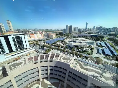 Luxury & Fully Furnished Office