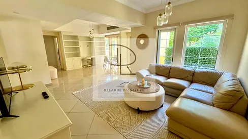 Renovated Upper floor | Large sunlight