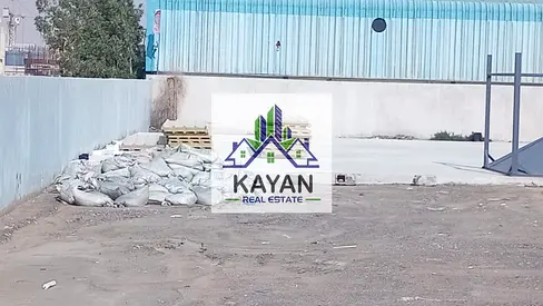 For Rent: Spacious yard 29,000 sq.ft-open warehouse-3 rooms, 3 bathrooms, and a separate office