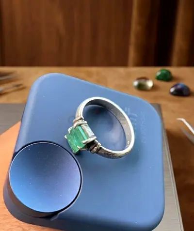 Emerald stone with silver ring sale