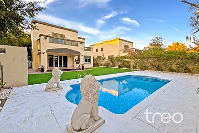 4 Bed Large | Pool | Landscaped | Internal