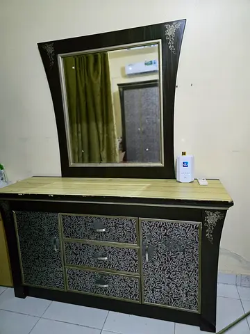 Dressing table Wooden with storage space