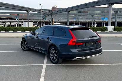 Volvo Service History | Volvo V90 T6 Cross Country 2018 GCC Specifications