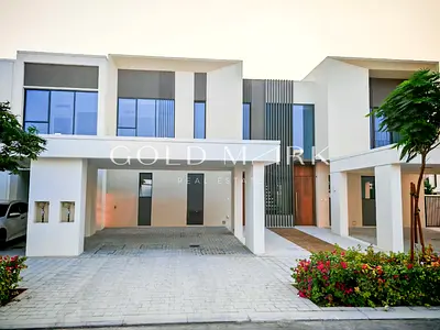 Close To Amenities | Vacant | Single Row