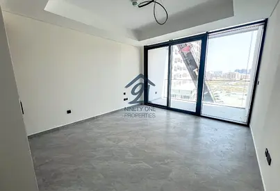 Large Layout | Kitchen Appliances | Ready to Move