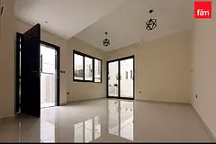 3+Maids | Corner | Vacant | Closed Kitchen