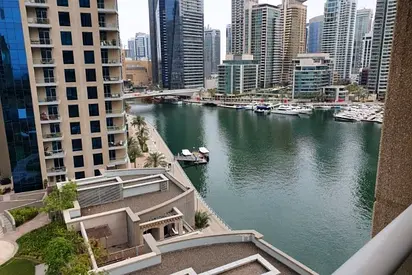 Upgraded unit | Waterview | Prime Location