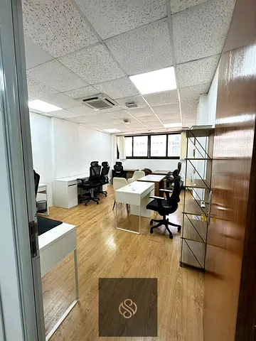 المكاتب الفاخرة – شاملة وجاهزة للتسليم