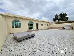 Big Size 5bhk villa All Room Atteachd Bathroom Near Park 85k