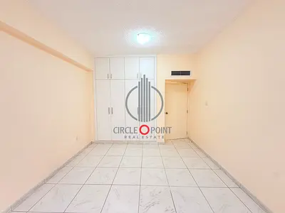 Promotional Rent. . !! Spacious 3BHK with Big Balcony close To Metro