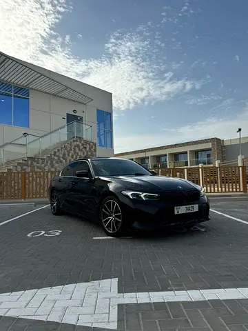 BMW 3-Series 330i 2019 - American Specs