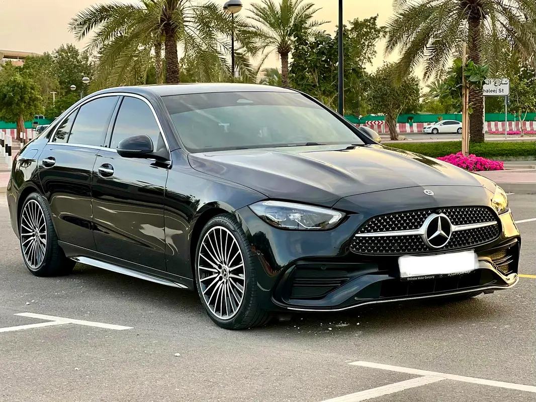 Mercedes-Benz C-Class 2025 — photo 1 of 16